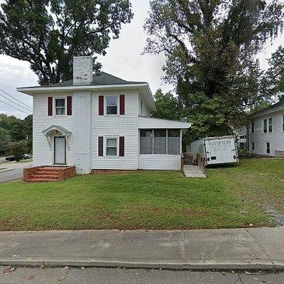 166 W Elm St, Mount Airy, NC 27030