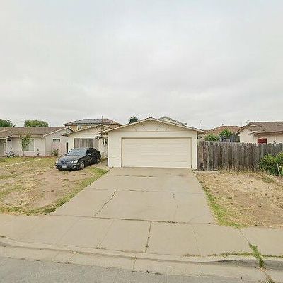 1667 Siskiyou Dr, Salinas, CA 93906