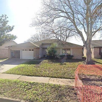 16715 Maplemont Dr, Houston, TX 77095