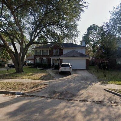 16907 Country Bridge Rd, Houston, TX 77095