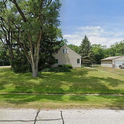 1447 S 167 Th St, New Berlin, WI 53151