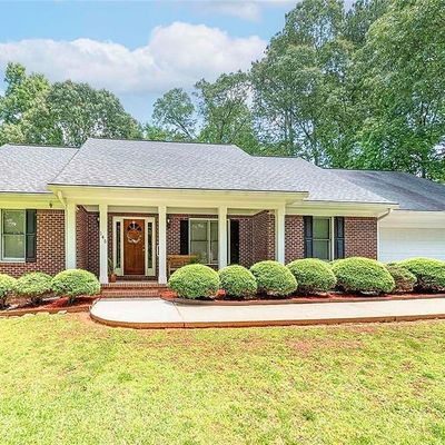 145 Kitty Hawk Dr, Stockbridge, GA 30281