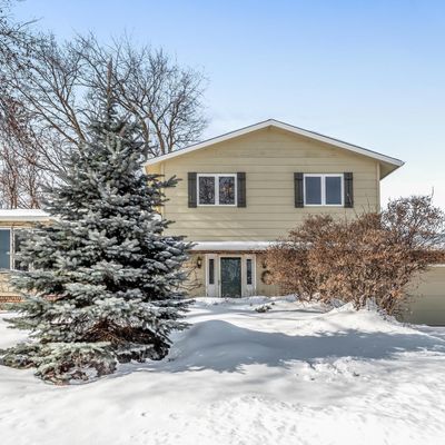 1450 Cardinal Cv, Chaska, MN 55318