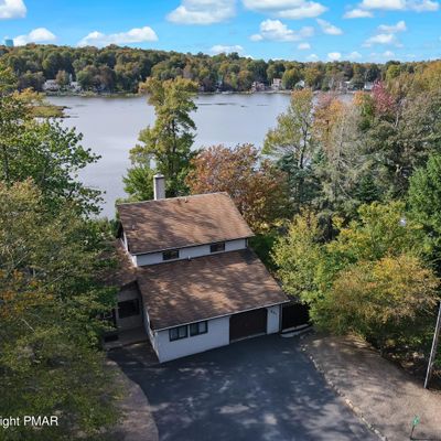 1459 Waterfront Dr, Tobyhanna, PA 18466