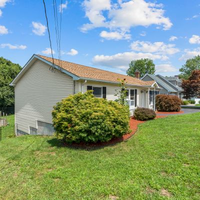 146 Mirra Dr, Groton, CT 06340