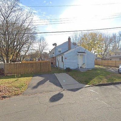 15 Hopewell St, East Hartford, CT 06108