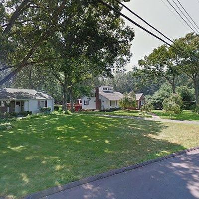 150 Lakewood Cir S, Manchester, CT 06040