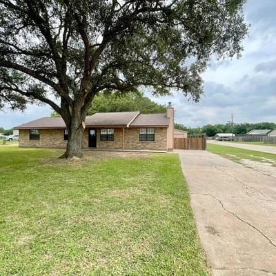 1505 Old River Rd, Bay City, TX 77414