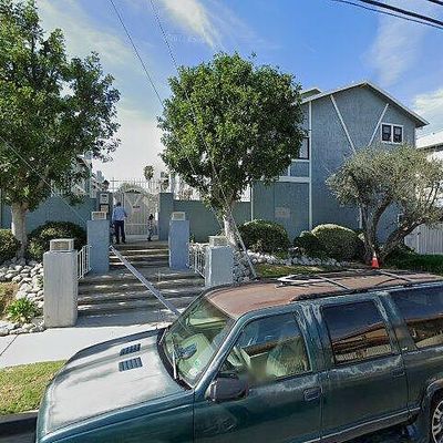 15106 Nordhoff St, North Hills, CA 91343