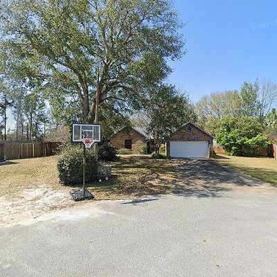 1511 Mariners Cir, Gulf Breeze, FL 32563