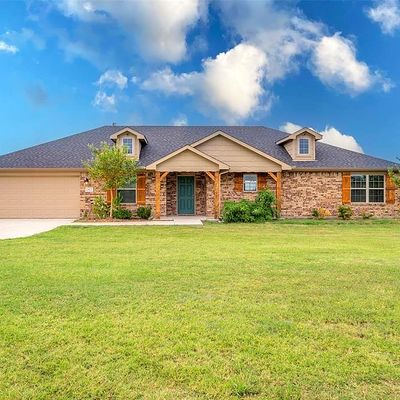 182 Live Oak Ln, Decatur, TX 76234