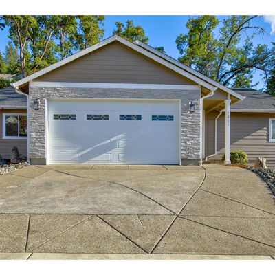 1821 Ne Alameda Ave, Roseburg, OR 97470