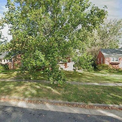 1904 Maple Shade Ln, Richmond, VA 23227