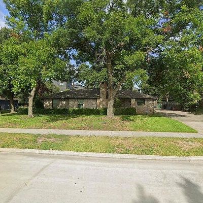 1907 Lizards Ln, Houston, TX 77043