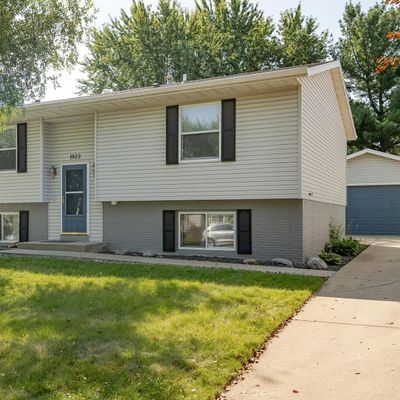 1922 49 Th St Nw, Rochester, MN 55901