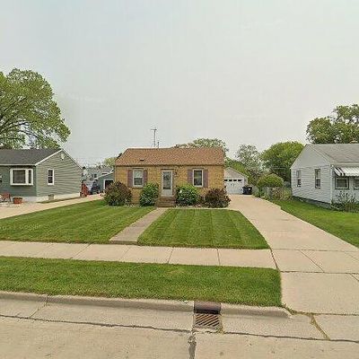 1925 Westlawn Ave, Racine, WI 53405