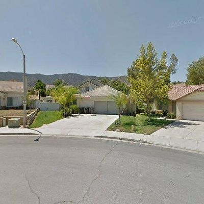 19385 Live Oak Ln, Lake Elsinore, CA 92530