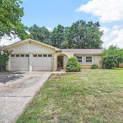 1941 Knoxville Dr, Bedford, TX 76022