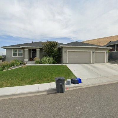 1965 W 52 Nd Ave, Kennewick, WA 99337