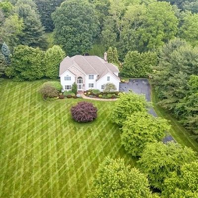 2 Cobblestone Ln, Long Valley, NJ 07853