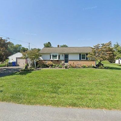 2 Dennis Dr, Willow Street, PA 17584