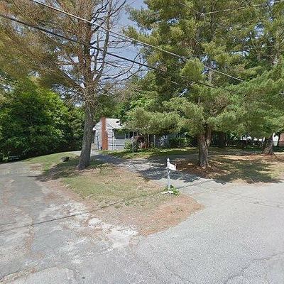 2 Dundee St, Brockton, MA 02302