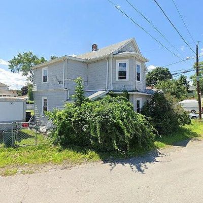 2 Fairmount Ave, Johnston, RI 02919