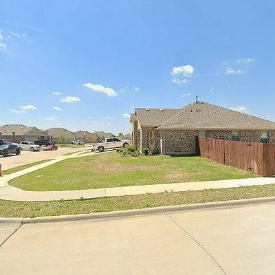 2 Mockingbird Ln, Sanger, TX 76266