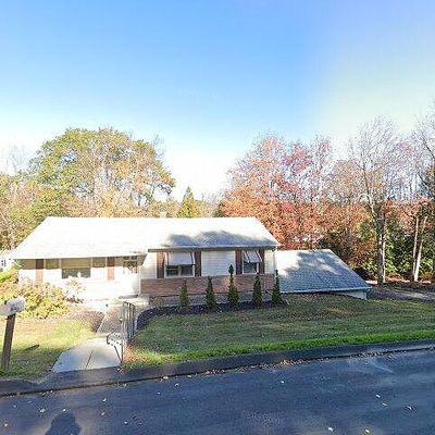 17 Dana Rd, Danbury, CT 06811