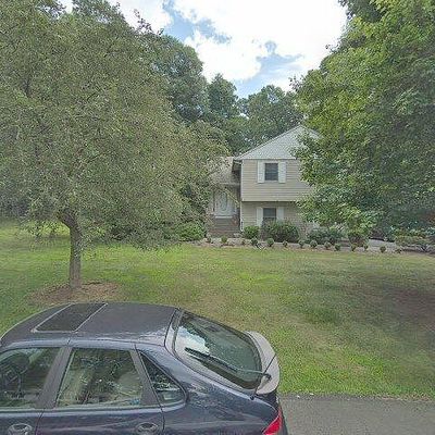 17 E Stemmer Ln, Suffern, NY 10901