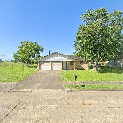 1705 N Avenue M, Freeport, TX 77541