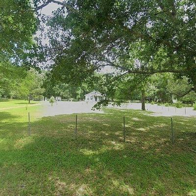 17110 Main Dr, Willis, TX 77318