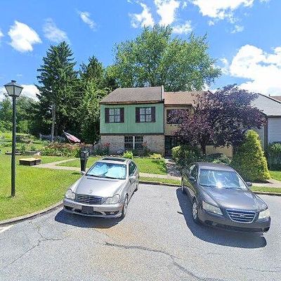 1725 Platt Ct, Allentown, PA 18104