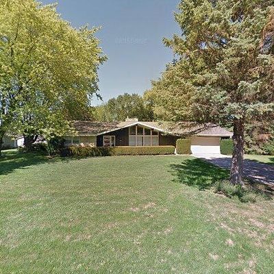 17620 Continental Dr, Brookfield, WI 53045