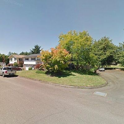 1762 N Oak St, Canby, OR 97013