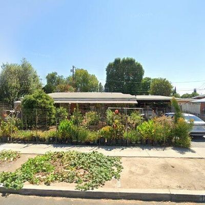 17750 Hemmingway St, Reseda, CA 91335