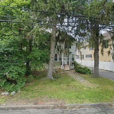 18 Bradley Pl, Stamford, CT 06905