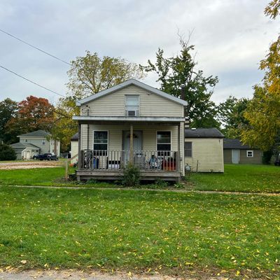 209 W Adelaide St., Maple Rapids, MI 48863