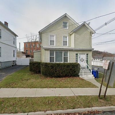 21 Townsend St, Newton, NJ 07860