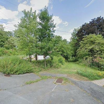 2101 Dakota Dr, Easton, PA 18045