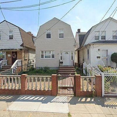 2109 Nameoke Ave, Far Rockaway, NY 11691