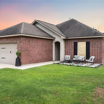 21144 Beau Chateau Blvd, Ponchatoula, LA 70454