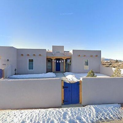 212 Las Olas Dr, Taos, NM 87571