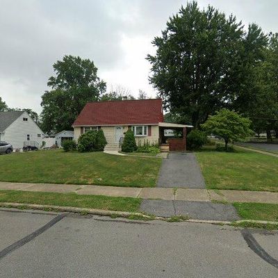 2121 Aster Rd, Bethlehem, PA 18018