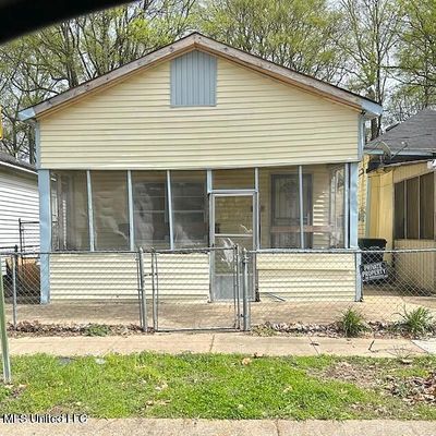 213 Avenue G, Greenwood, MS 38930