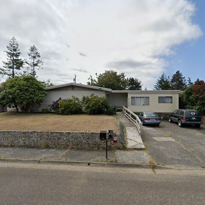 2133 State St, North Bend, OR 97459