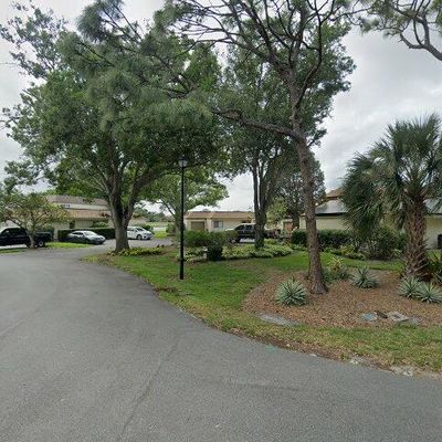 216 Country Club Dr, Melbourne, FL 32940