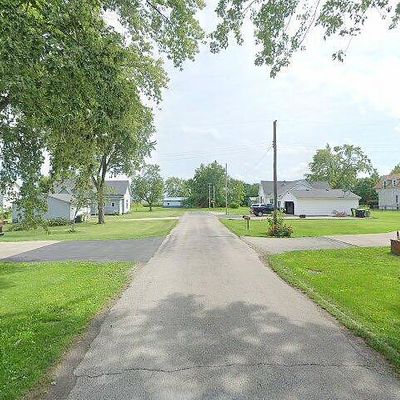 216 N Olive St, Maroa, IL 61756