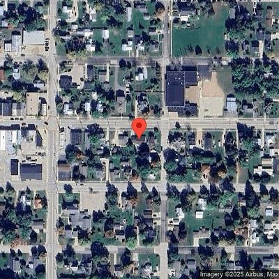 217 E Main St, Weyauwega, WI 54983