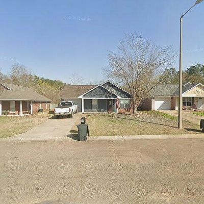 217 John Wesley Dr, Starkville, MS 39759